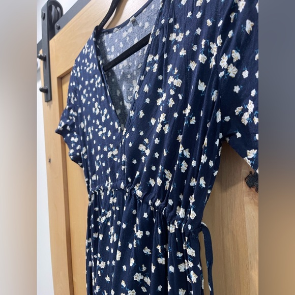 Navy floral ruffle trim midi dress - Picture 7 of 10